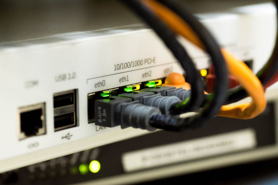 Gigabit VPN Router with Dual WAN & Firewall Protection - Image 2