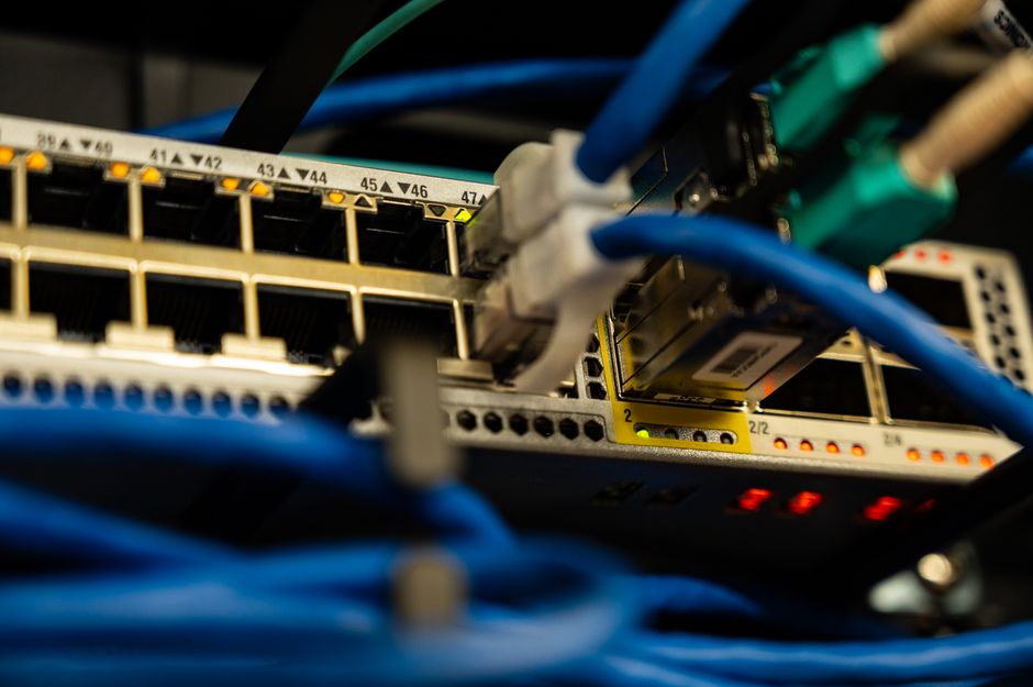 Gigabit VPN Router with Dual WAN & Firewall Protection - Image 3